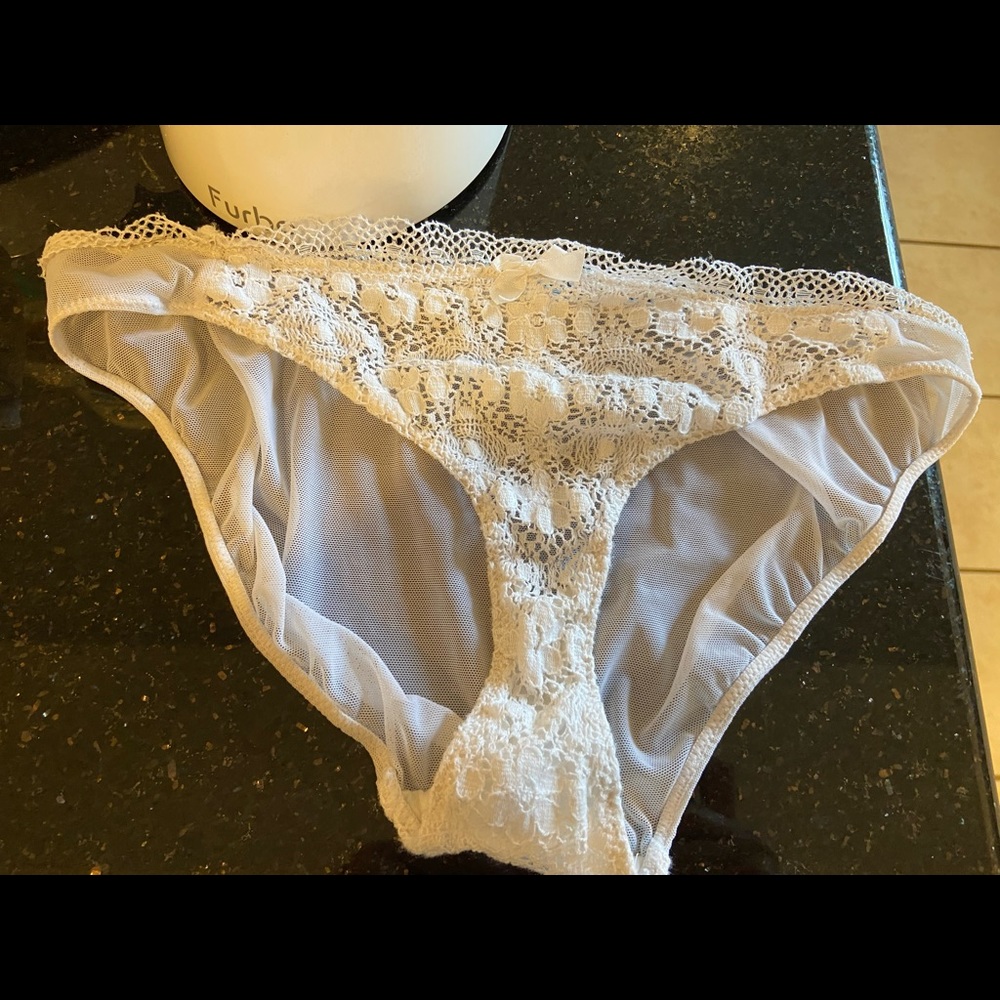 6 pairs white lace Victoria Secret, Maidenform, Hana, La Perla panties- medium